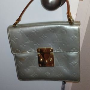 Louis Vuitton Spring Street Sliver Hand 🛍️